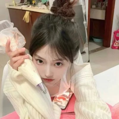 五旬老太整顿家门